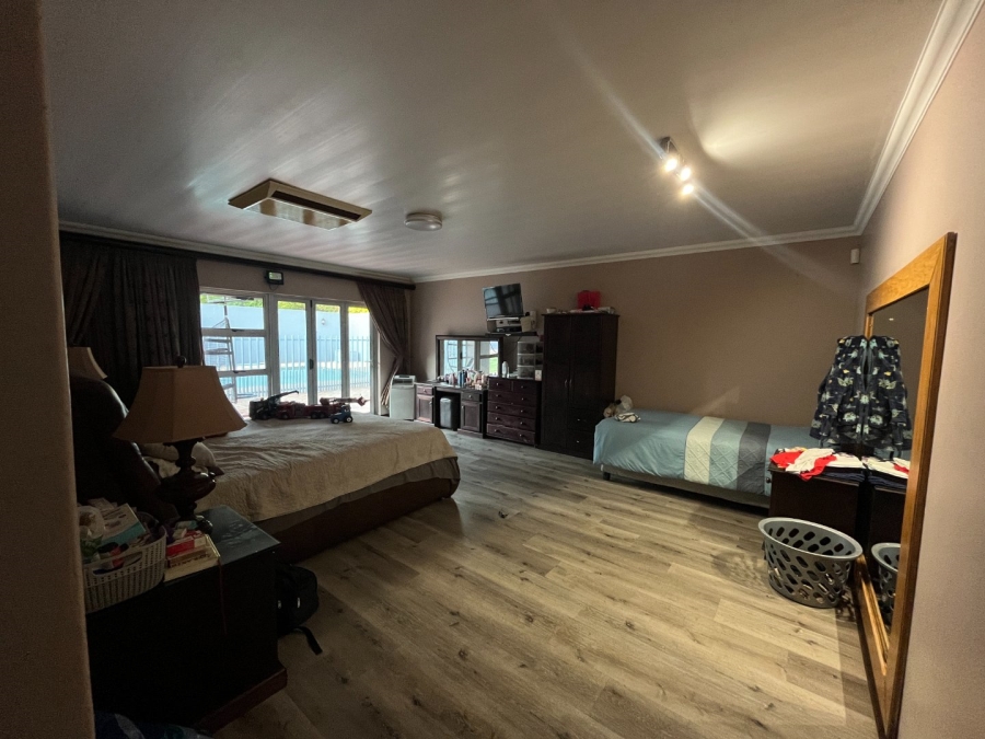 5 Bedroom Property for Sale in Van Der Hoff Park North West
